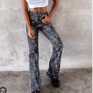 motel zoven leopard pants